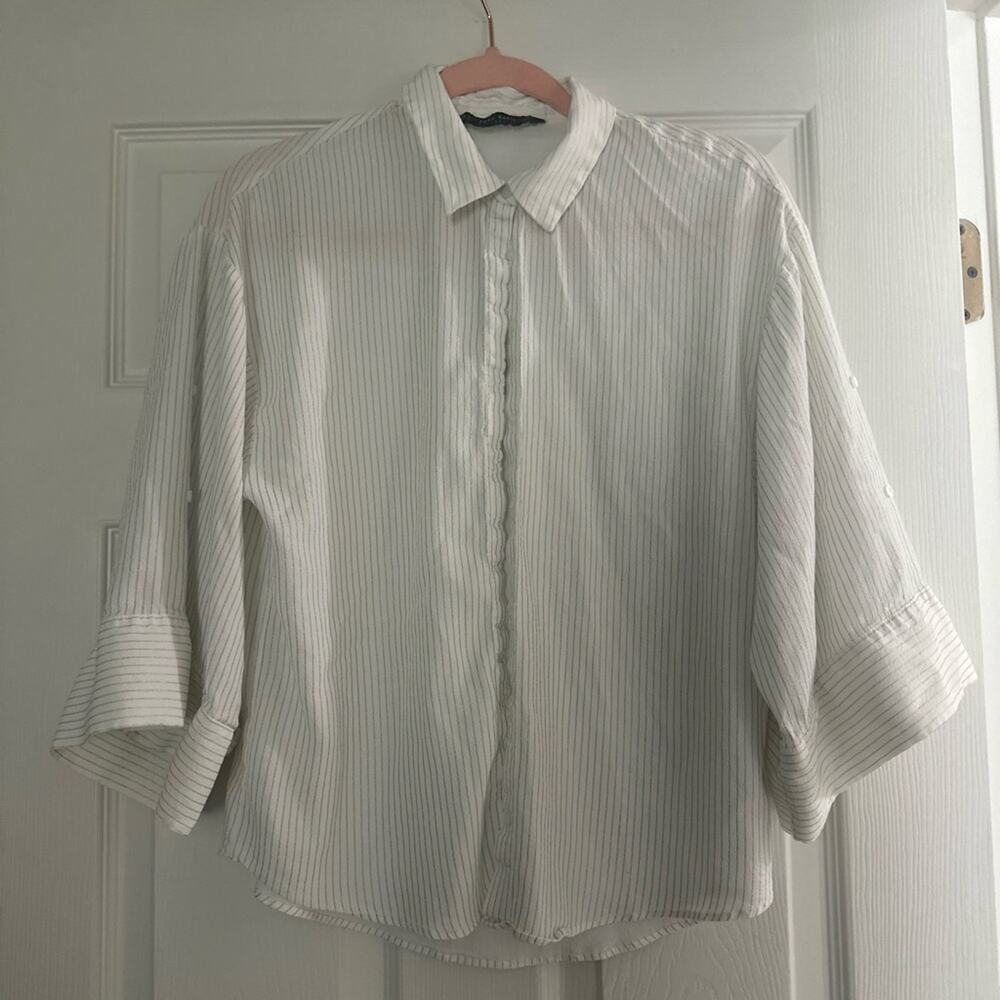 EUC- White and Gray Zara Pinstripe Button Down
